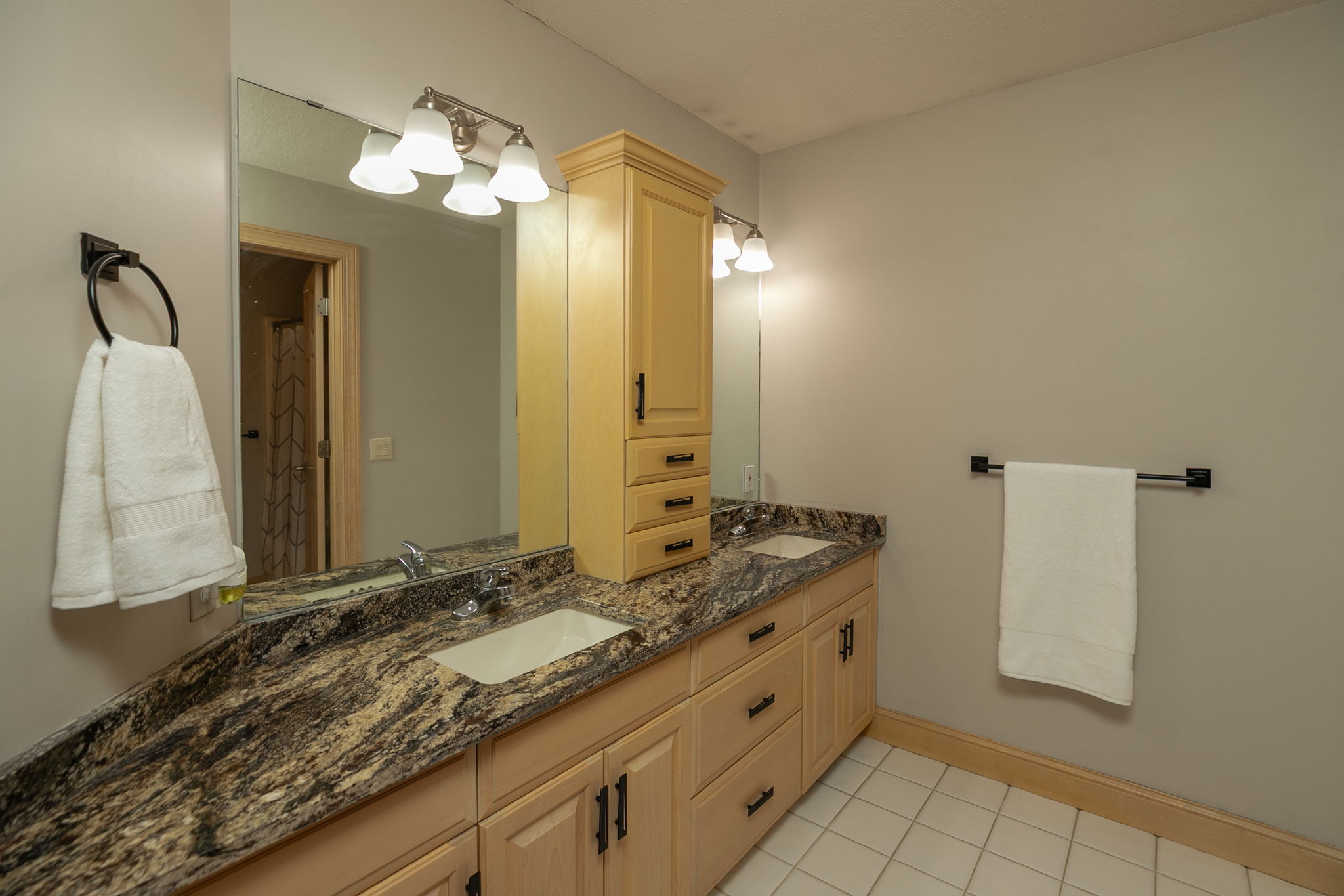 39-Bathroom