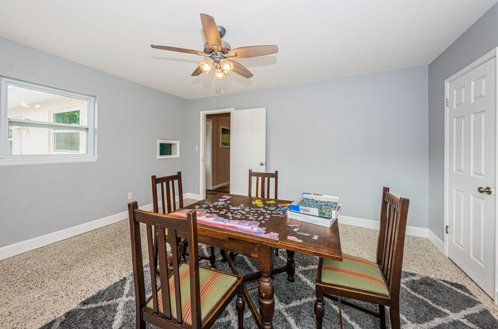 Dining Room3-2