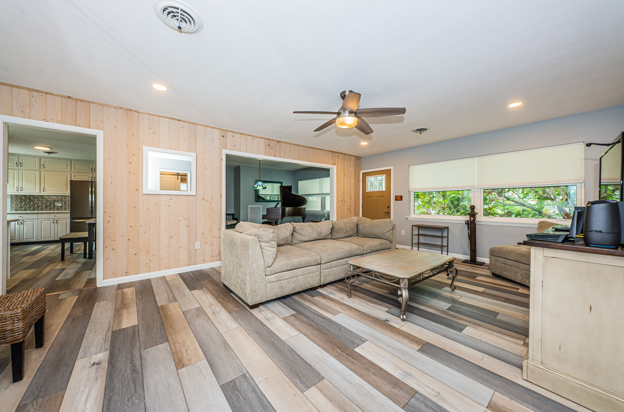 Living Room1-2
