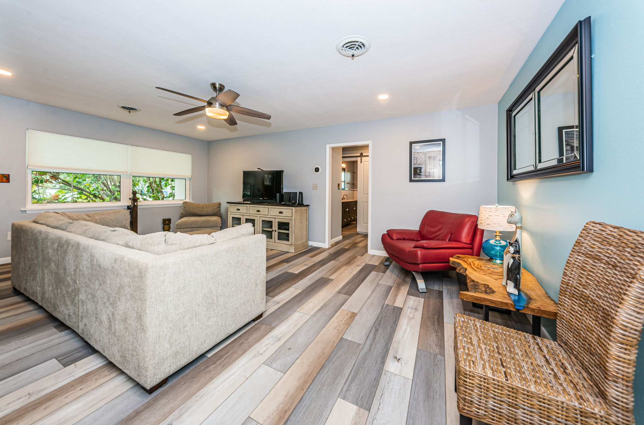 Living Room2-2