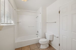 Bathroom 2_2