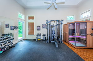 Fitness Room-Guest Quarters1g