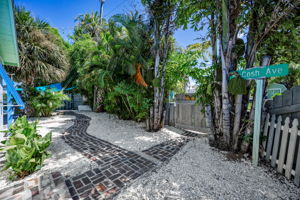 Frontyard1