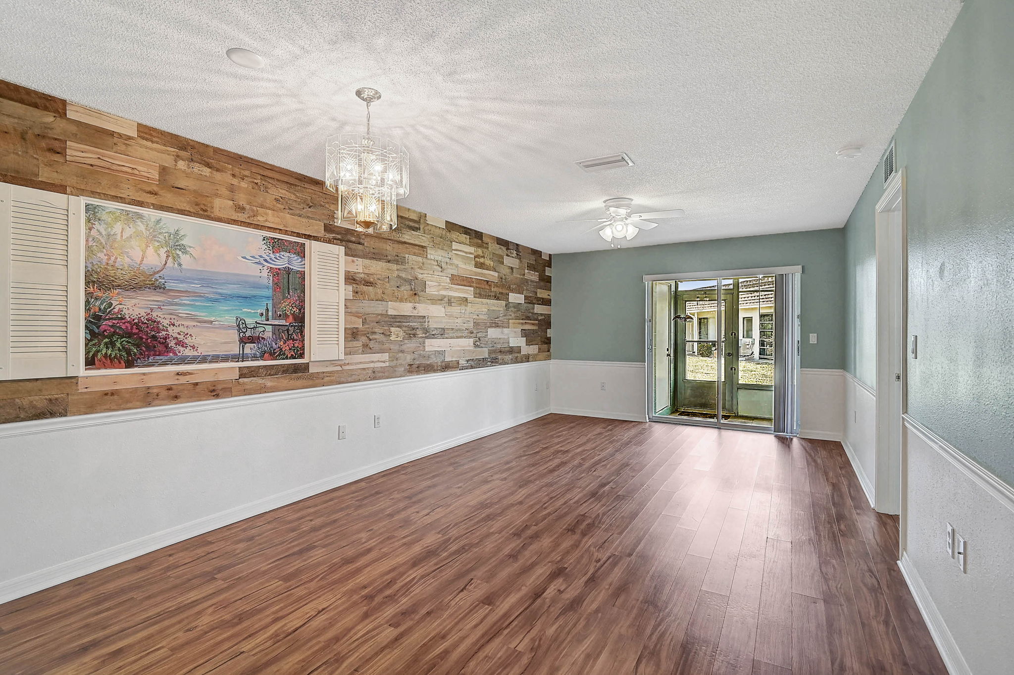 602 Park Cir-11