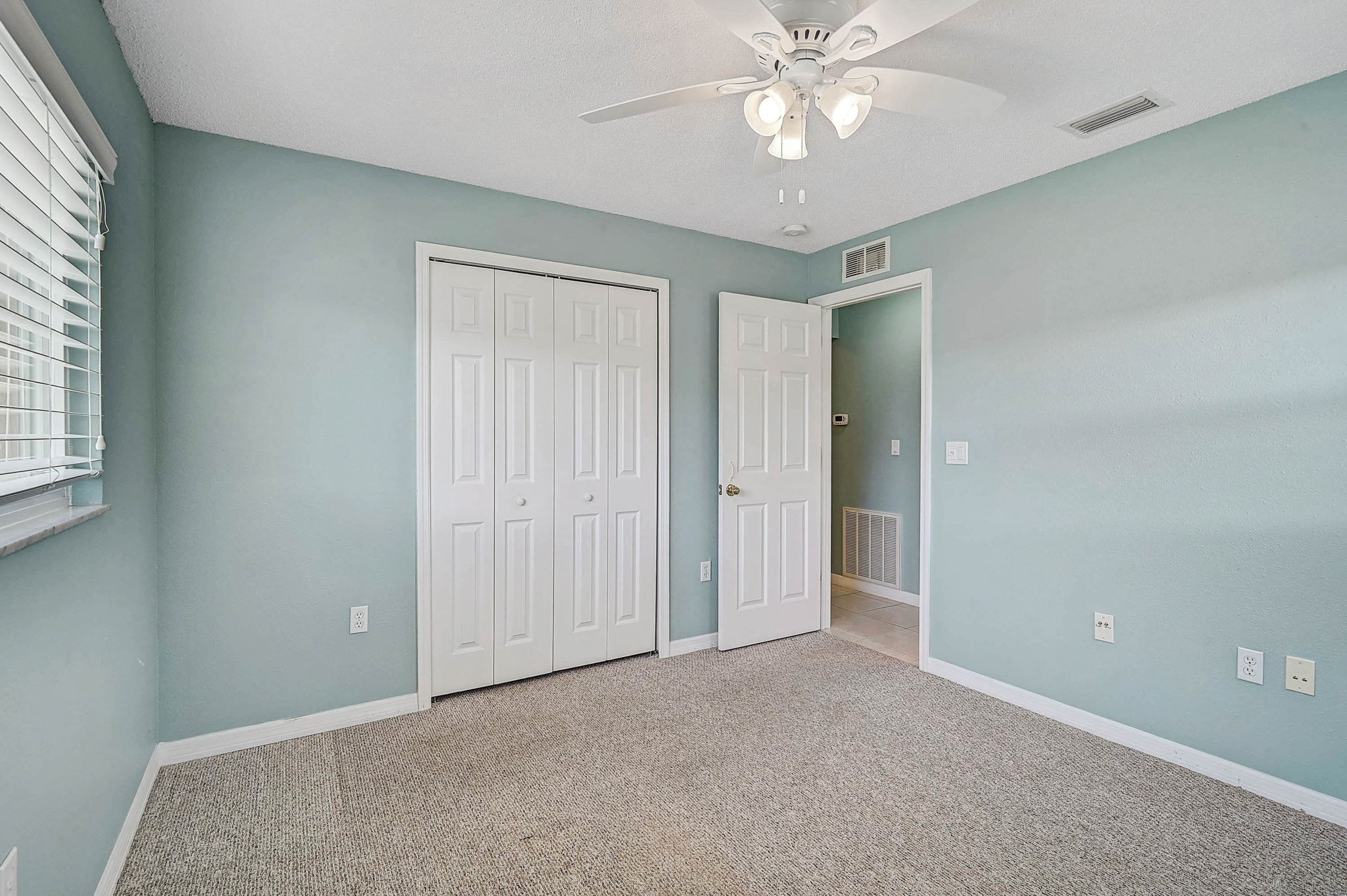 602 Park Cir-18