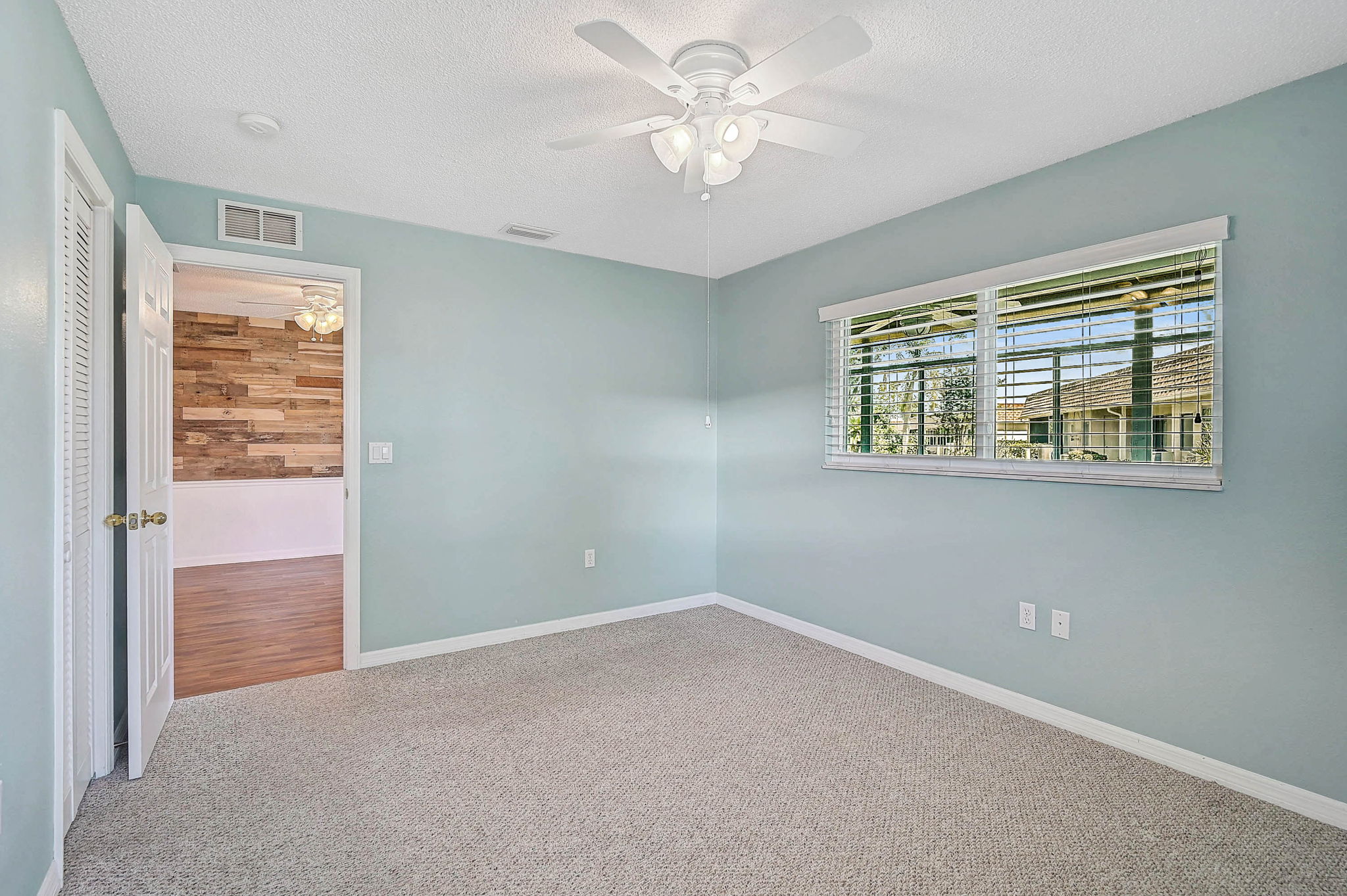 602 Park Cir-21