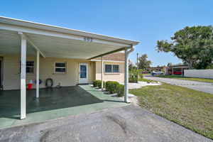 602 Park Cir-5