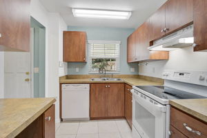602 Park Cir-8