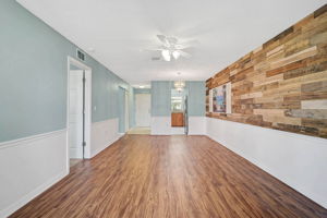 602 Park Cir-16