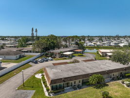 602 Park Cir-41