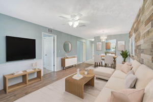 602 Park Cir - Living Room-1