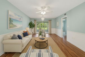 602 Park Cir - Living Room-2