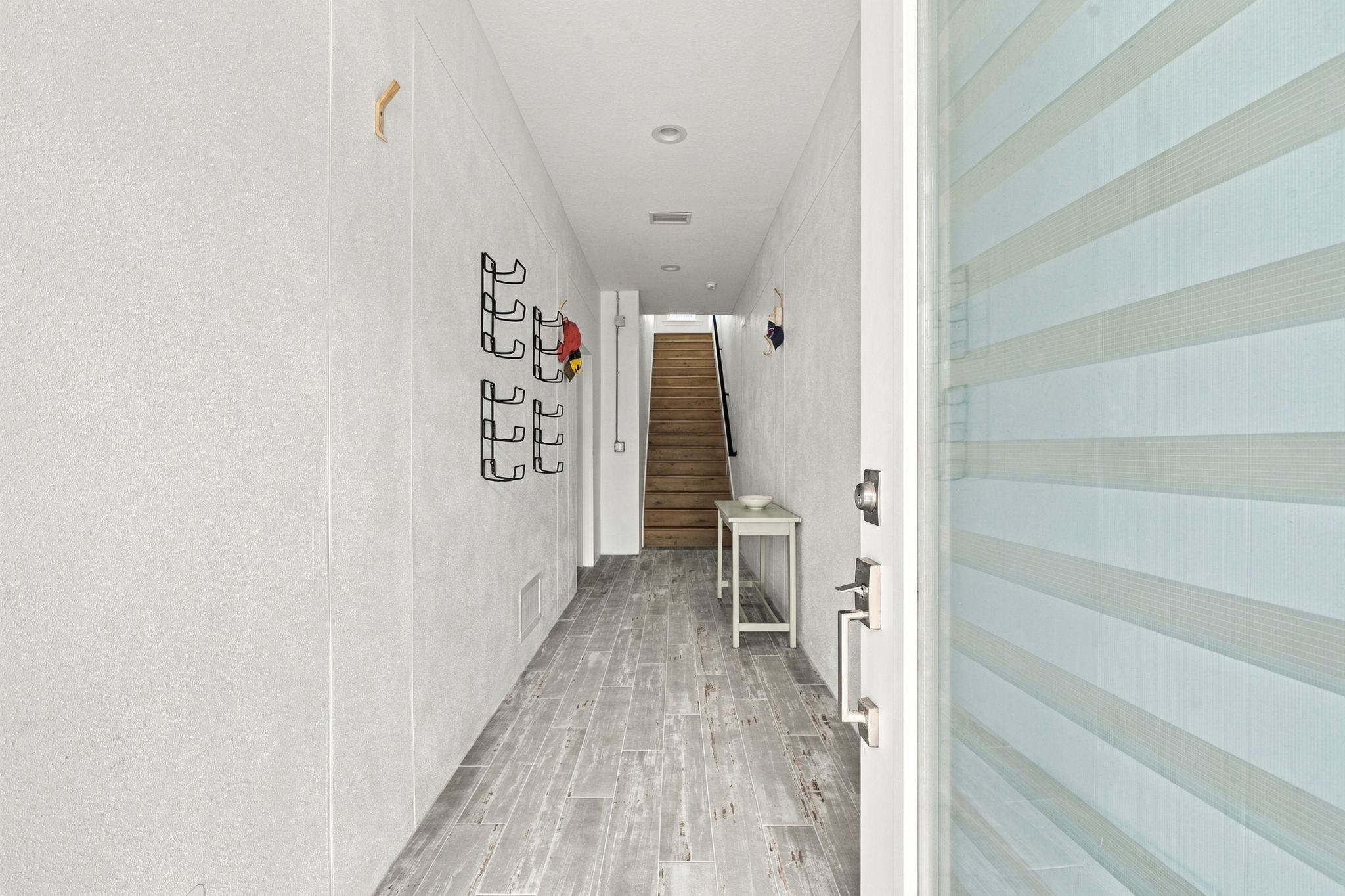 Interiors (1)