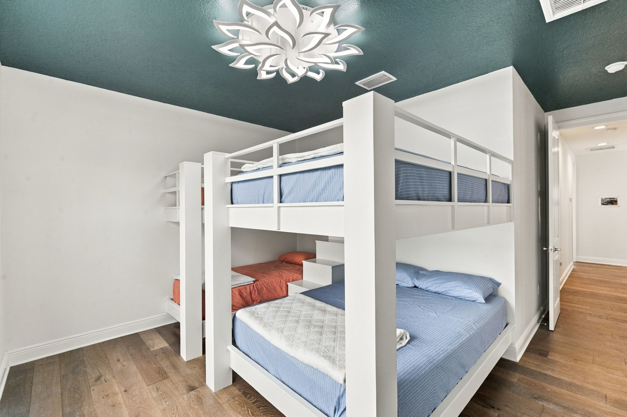 Interiors (16)