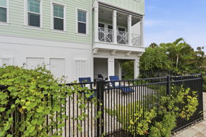 Rear Exteriors (13)