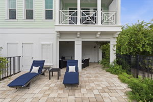 Rear Exteriors (14)