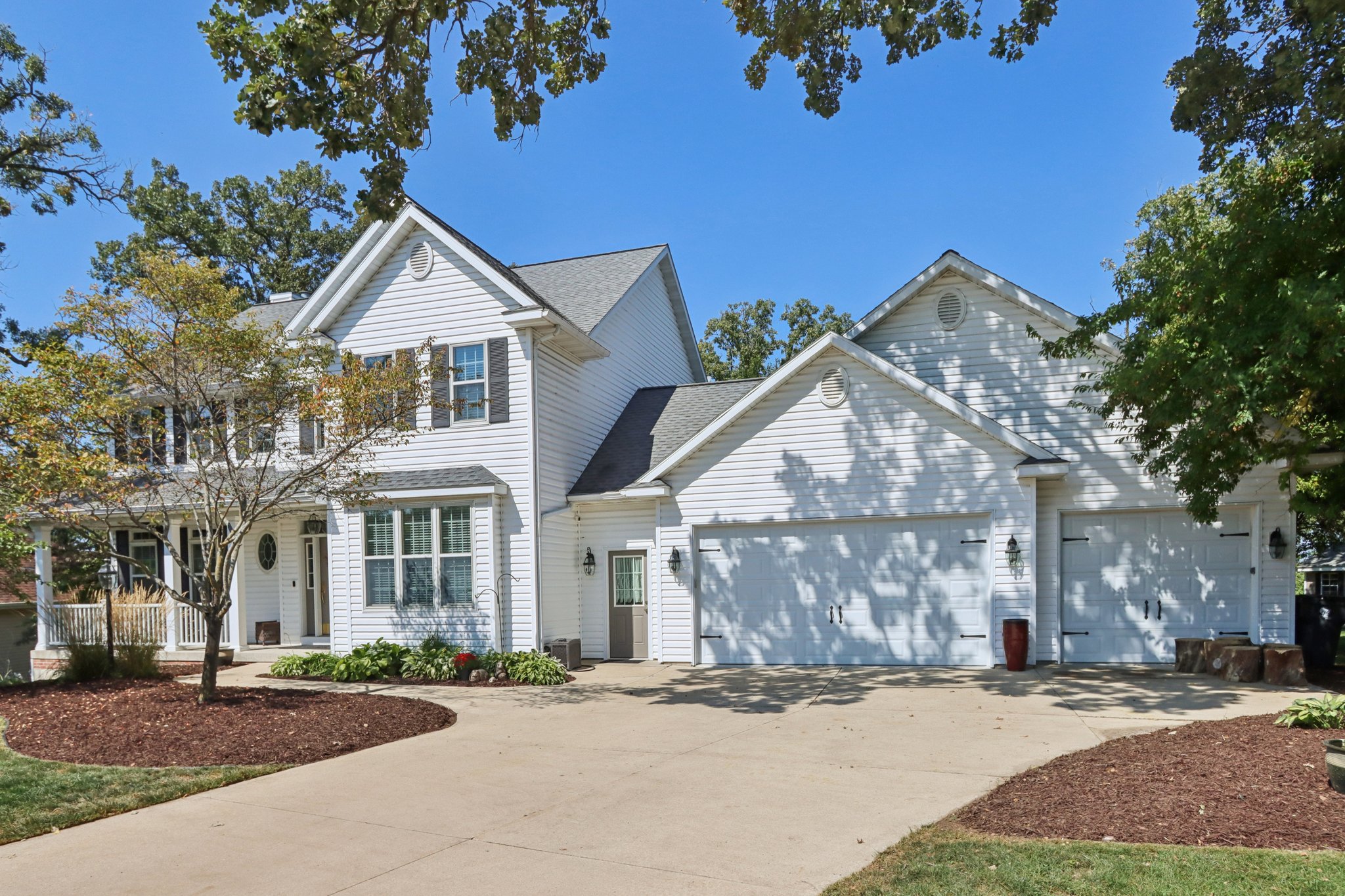 Woodhaven Ct-S1209-003.jpg