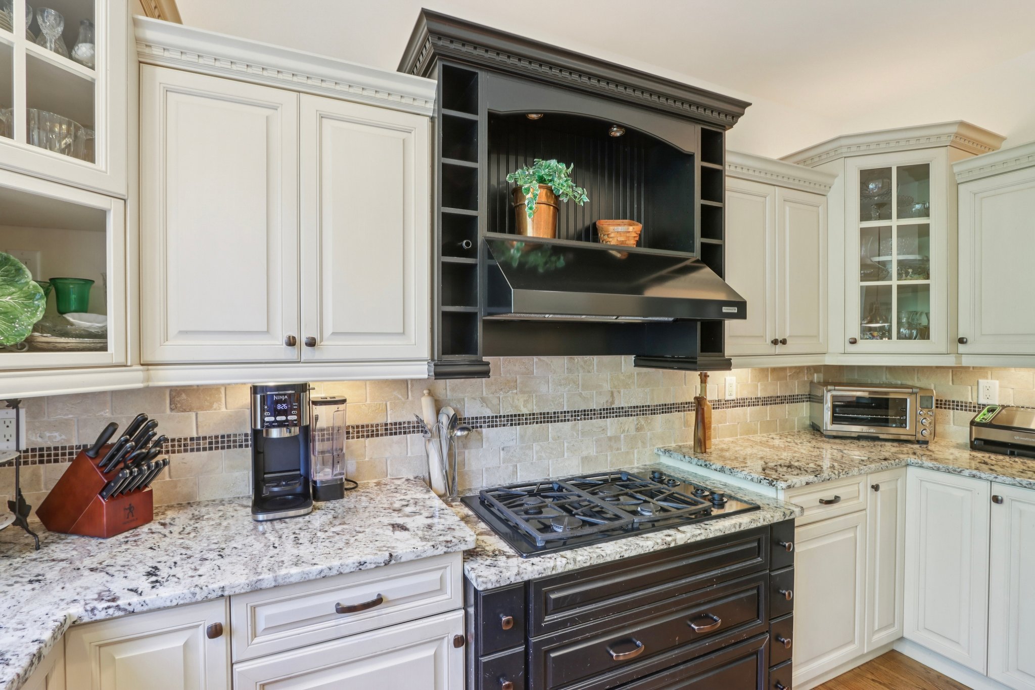 Woodhaven Ct-S1209-032.jpg