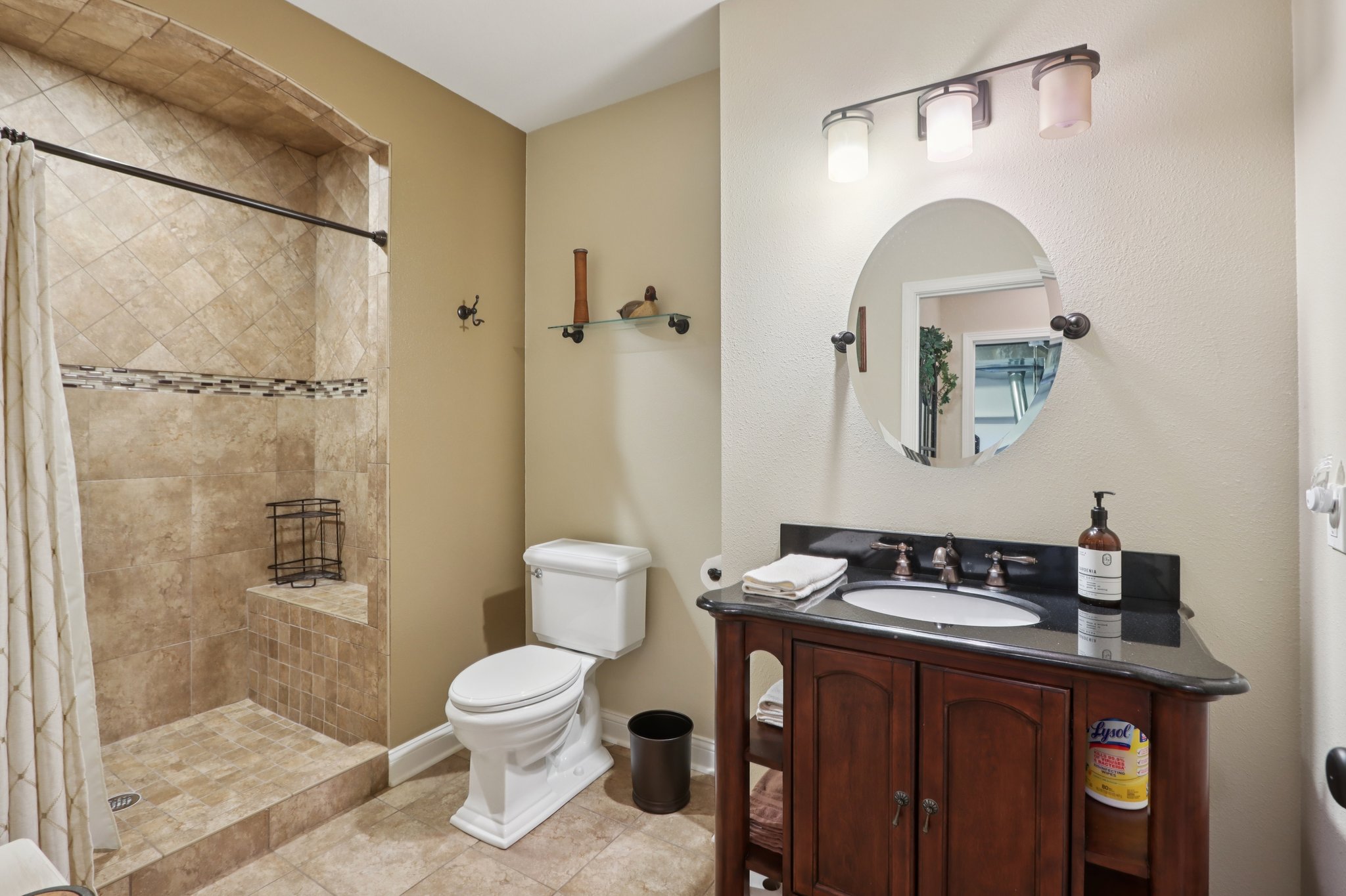 Woodhaven Ct-S1209-036.jpg