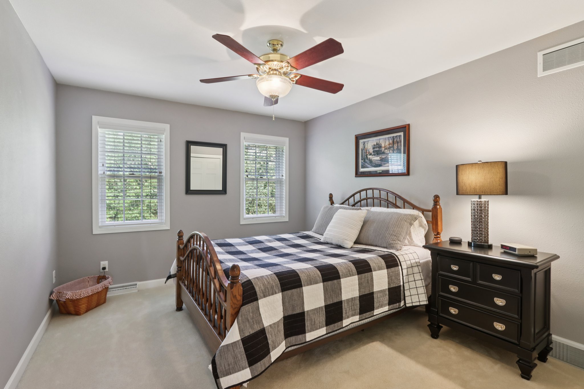 Woodhaven Ct-S1209-057.jpg