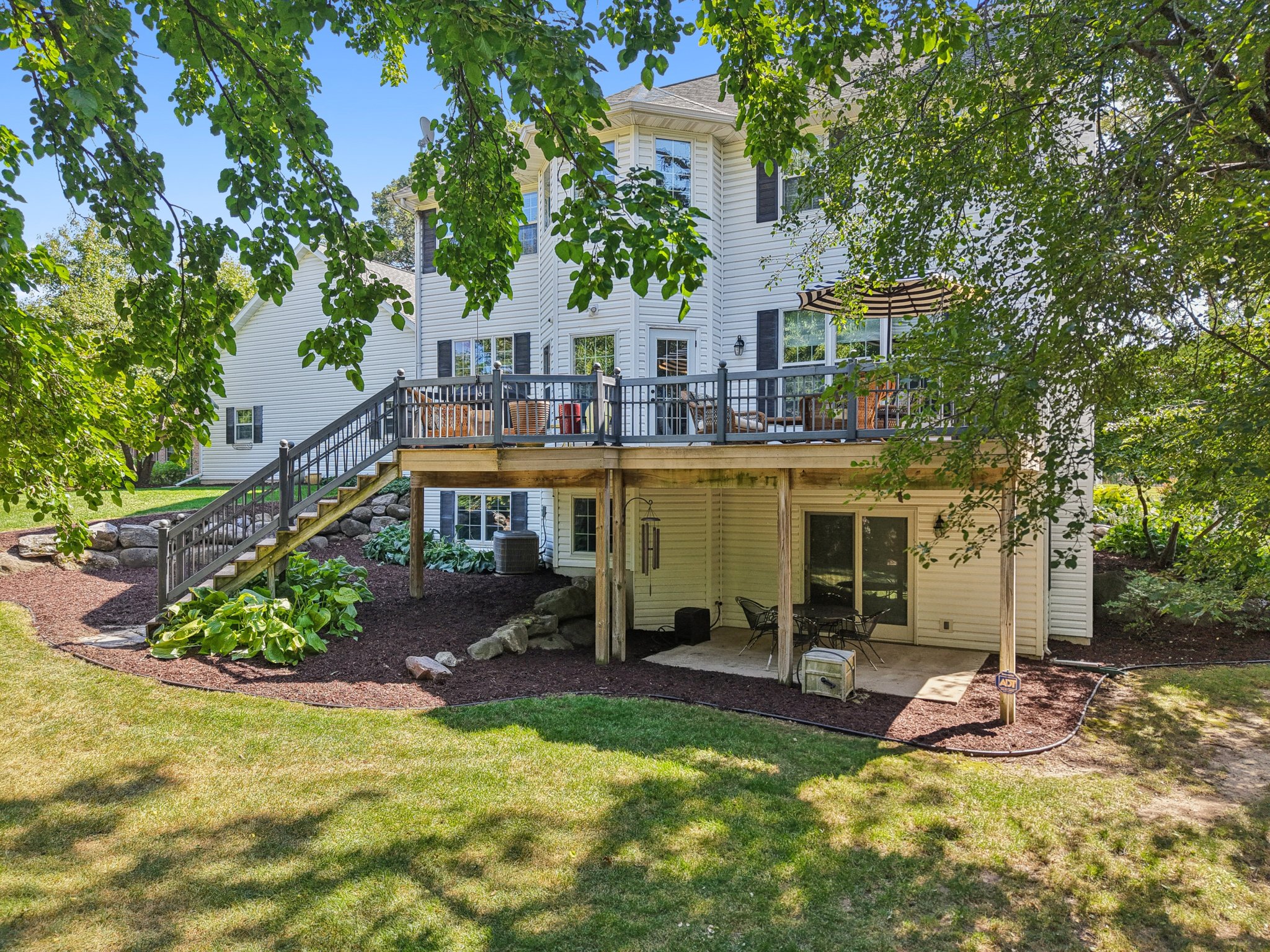 Woodhaven Ct-S1209-086.jpg