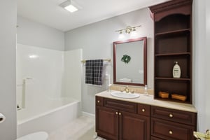 Woodhaven Ct-S1209-060.jpg