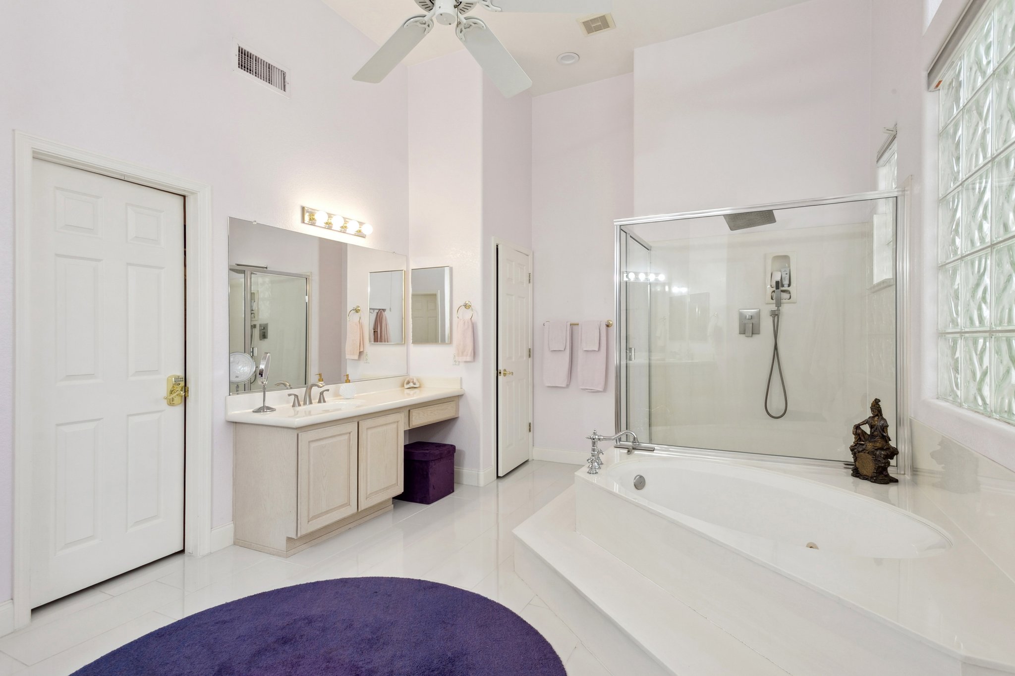 6020 E Hartford Ave - 023.jpg