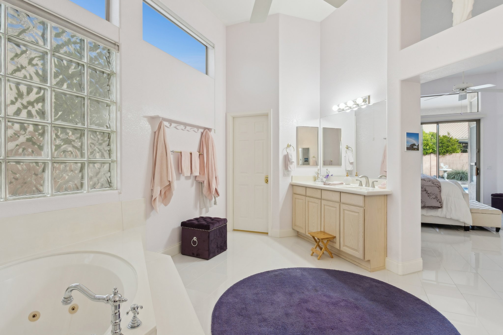 6020 E Hartford Ave - 024.jpg