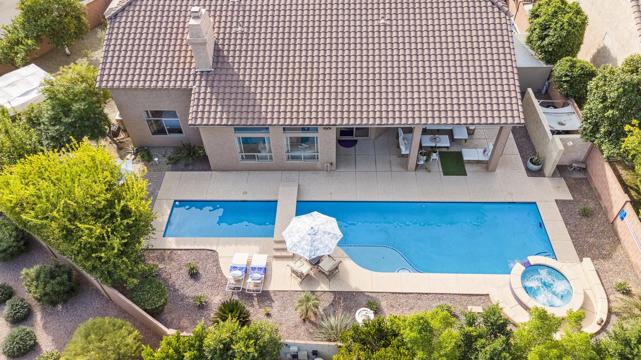 6020 E Hartford Ave - 003 (2).jpg