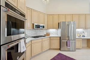 6020 E Hartford Ave - 014.jpg