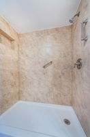 Bathroom 1b-3