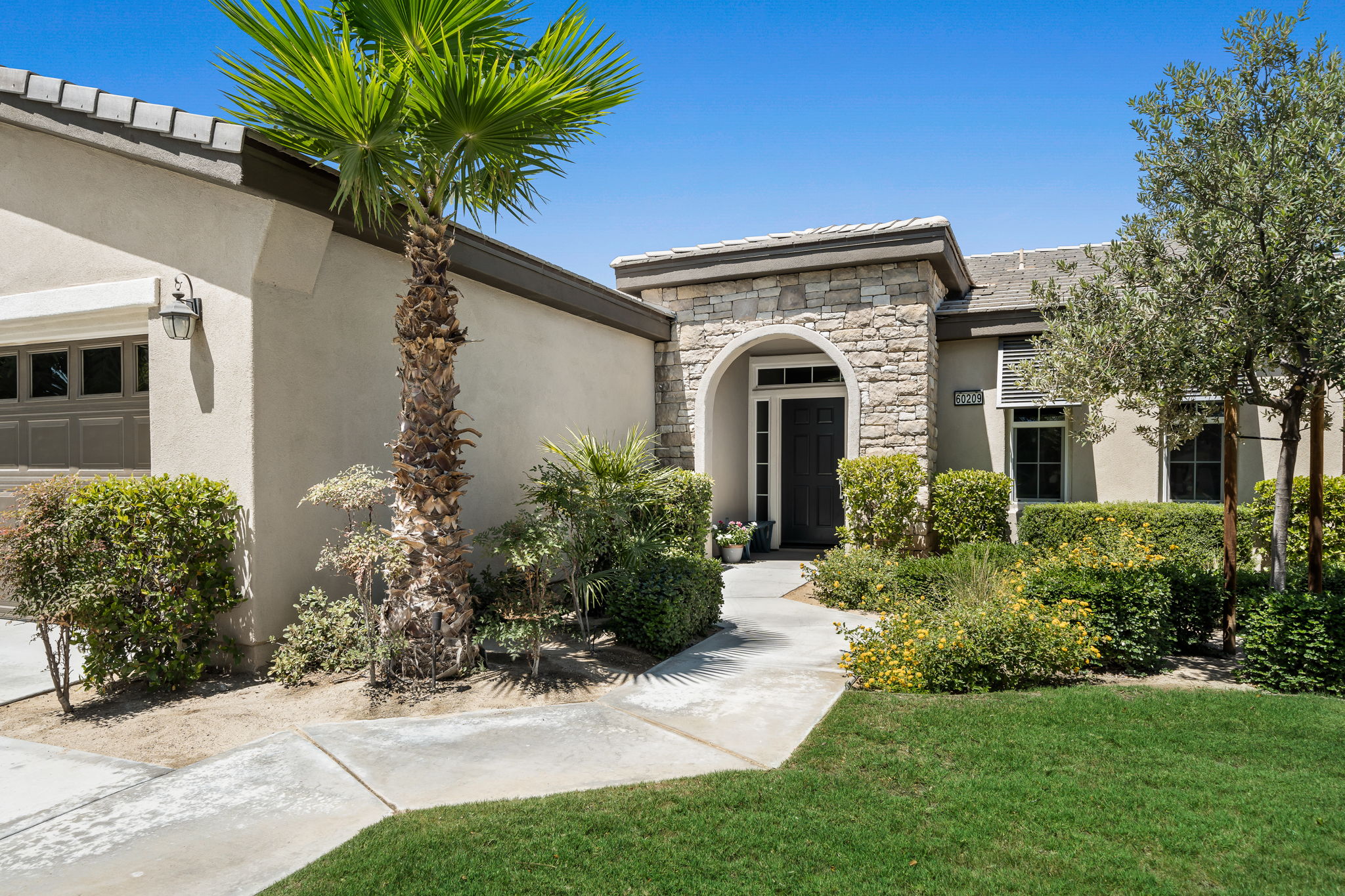  60209 Honeysuckle St, La Quinta, CA 92253, US Photo 5