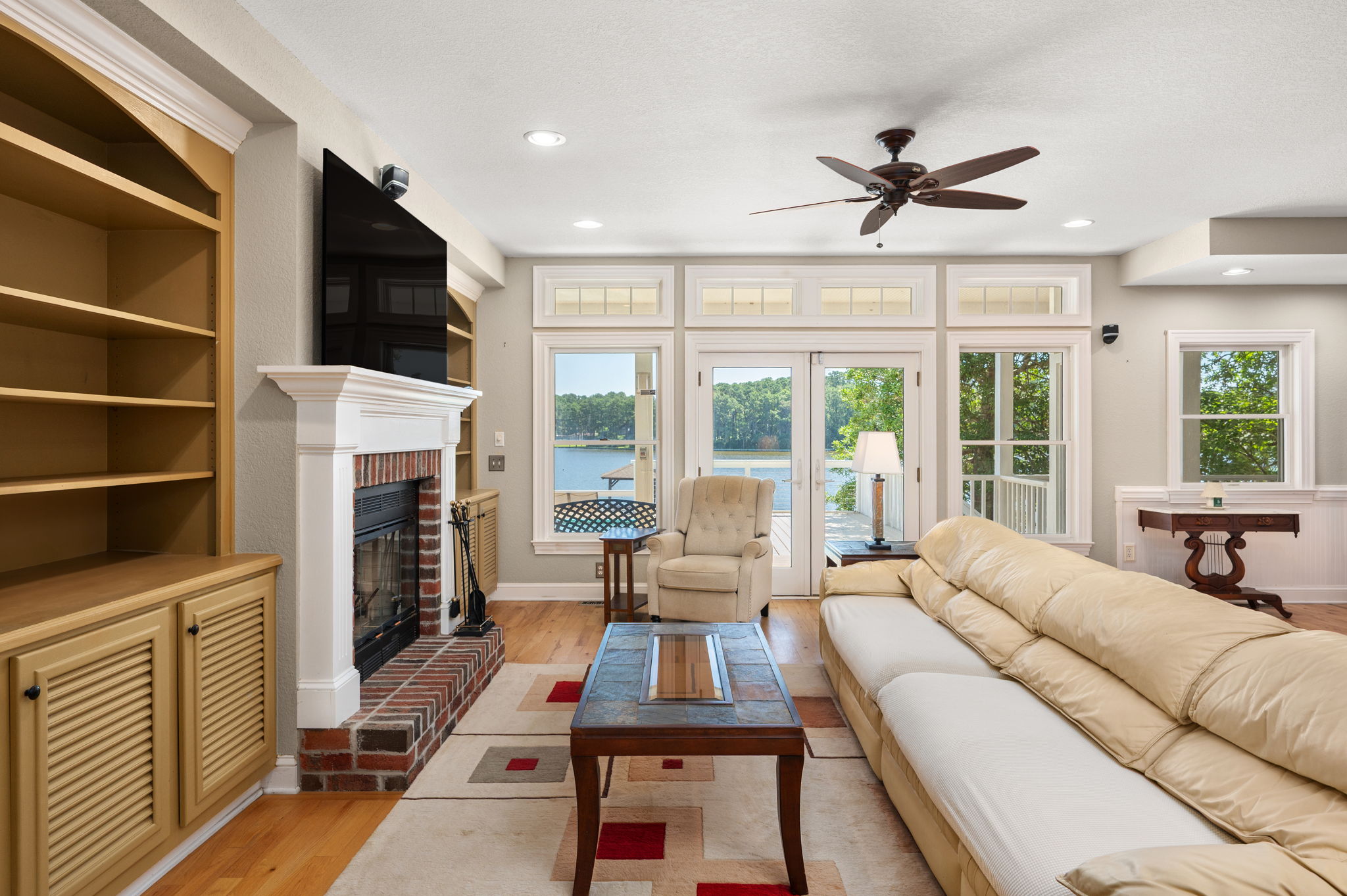 6021-Martins-Point-Living-V5
