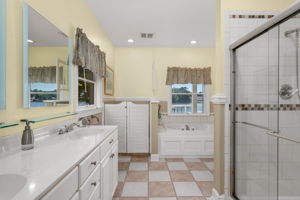6021-Martins-Point-BR1-Private-Bath-V3