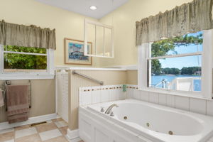 6021-Martins-Point-BR1-Private-Bath-V4