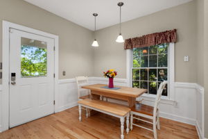 6021-Martins-Point-Breakfast-Nook-V2