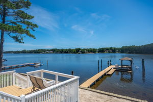 6021-Martins-Point-Deck-Sitting-Area