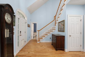 6021-Martins-Point-Foyer