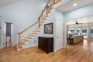 6021-Martins-Point-Foyer-V2