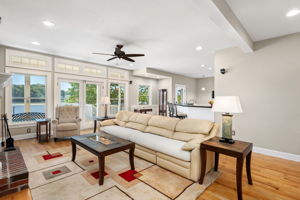6021-Martins-Point-Living-V6