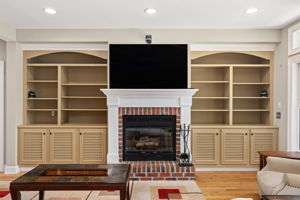 6021-Martins-Point-Living-V2