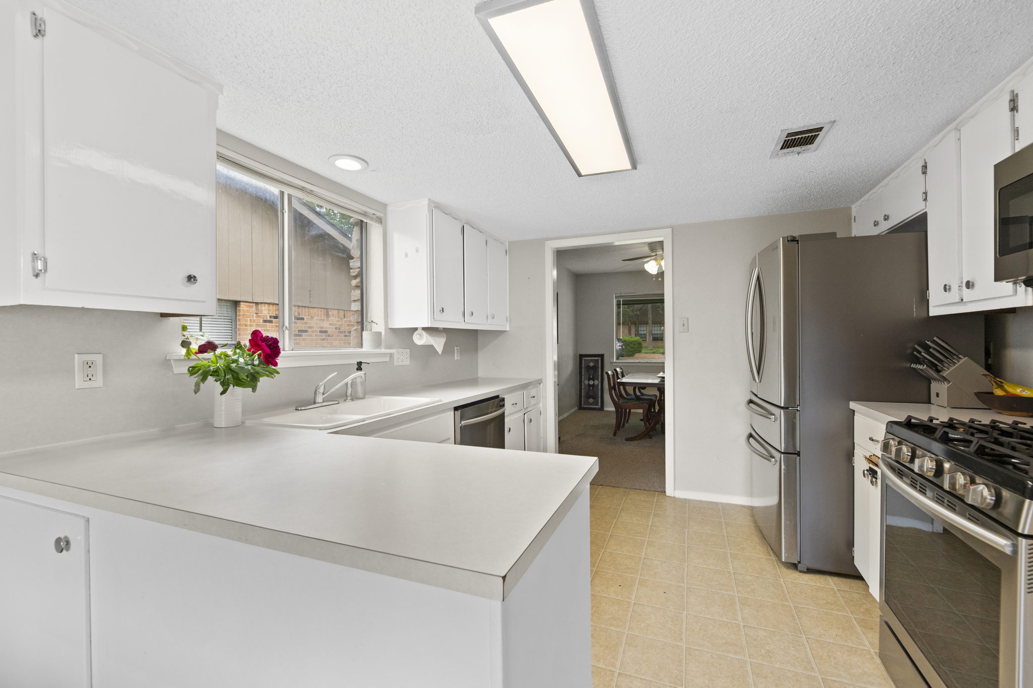 6021 Morning Dew Dr, Austin, TX 78749, USA Photo 7