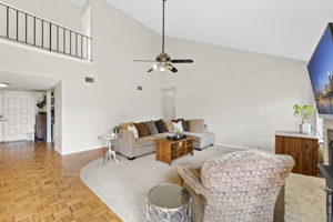 6021 Morning Dew Dr, Austin, TX 78749, USA Photo 4