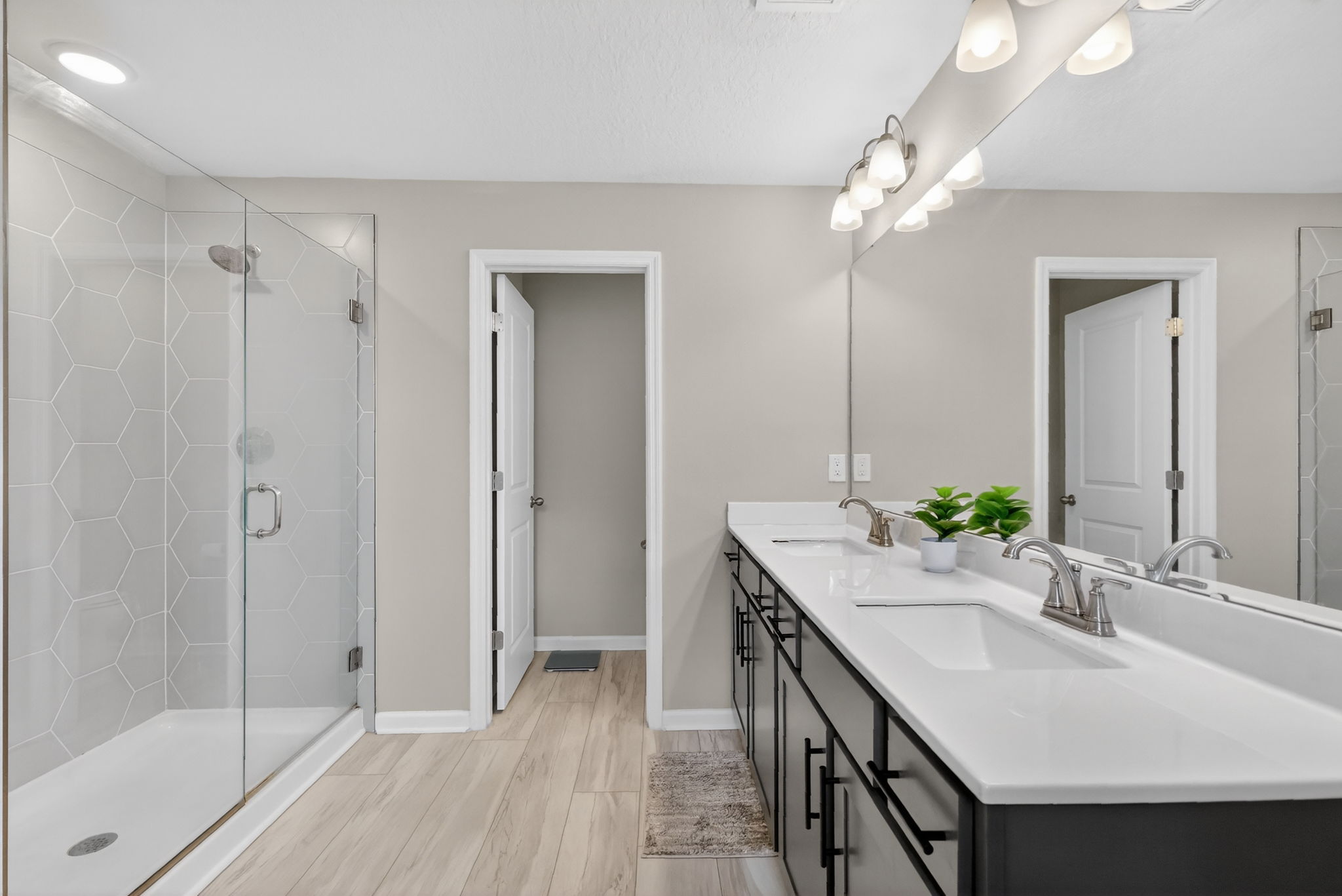 2nd Floor - Primary Bathroom