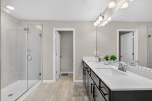 2nd Floor - Primary Bathroom