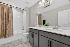 2nd Floor - Second Bathroom