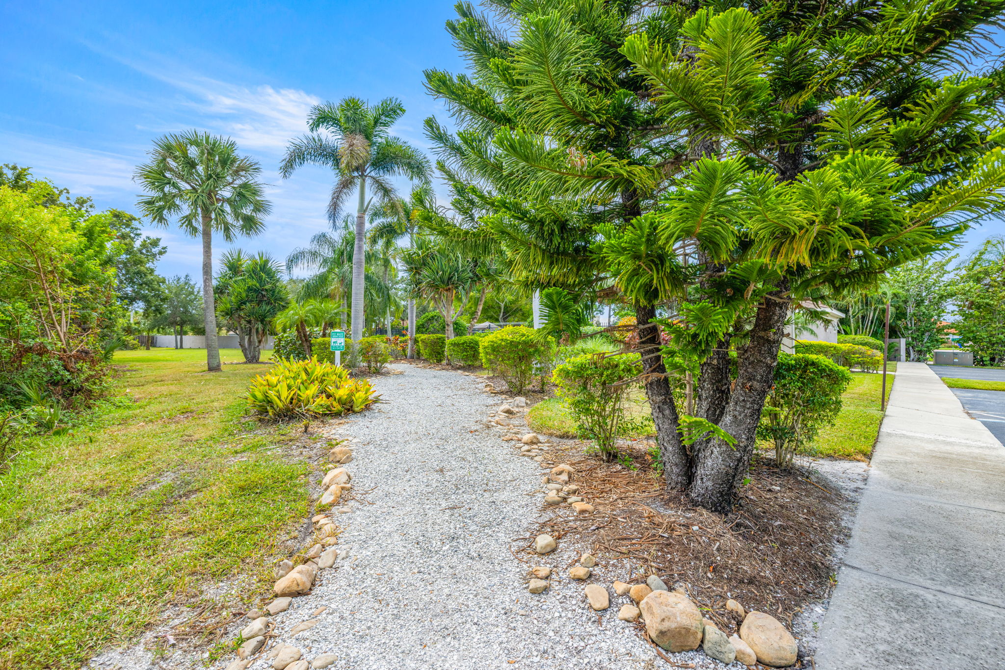 35-6025 Bayside Key Dr