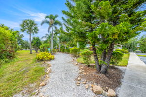 35-6025 Bayside Key Dr