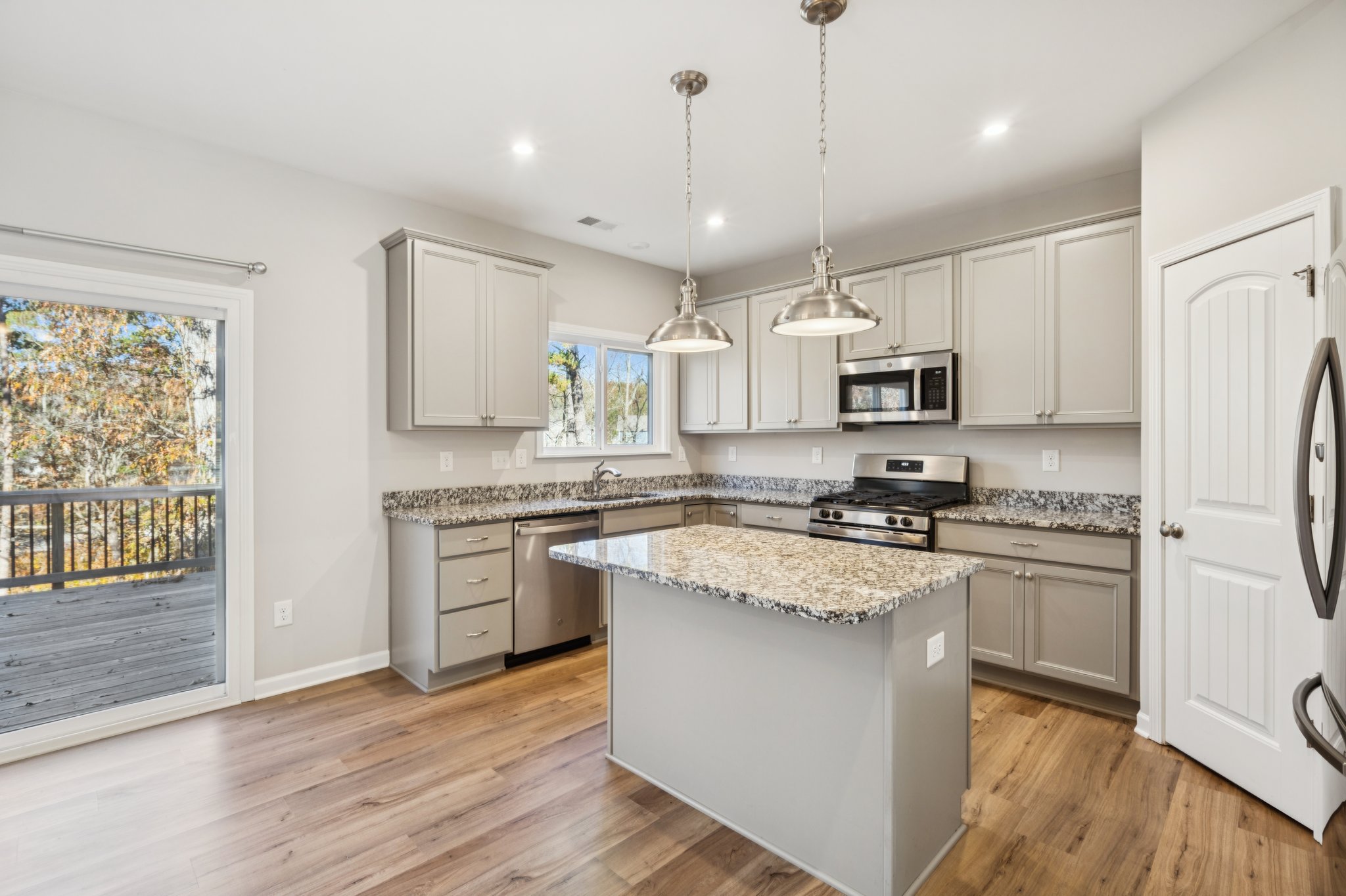 Local_Flavor_films- 6025 Crescent Landing Dr, Cumming, GA 30028-136.jpg