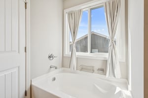 Local_Flavor_films- 6025 Crescent Landing Dr, Cumming, GA 30028-206.jpg